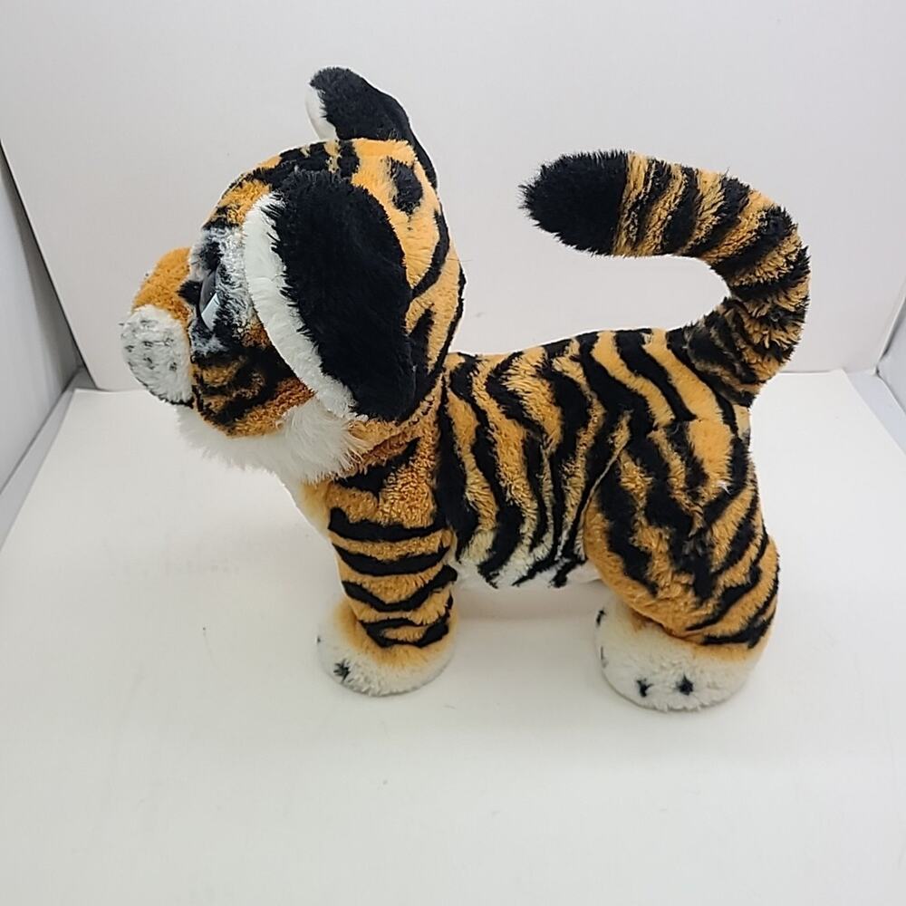 FurReal Roarin' Tyler The Playful Tiger Interactive Plush Toy 2016 Tested Works - Picture 10 of 14